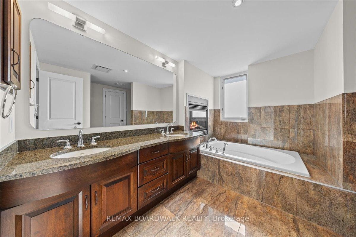 320 Mcleod Street Unit #PH804 photo 31