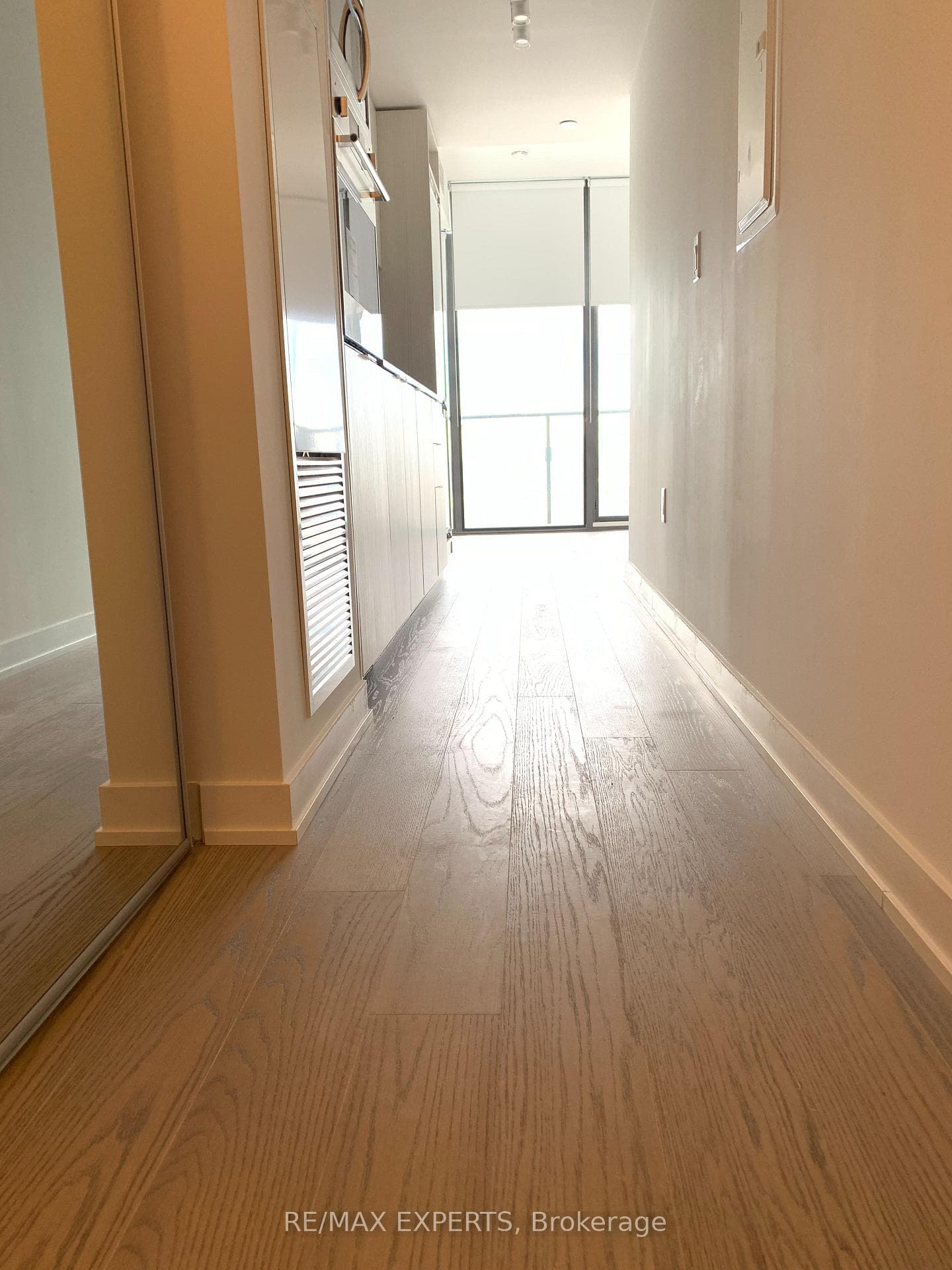 11 Wellesley Street Unit 5810 photo 7