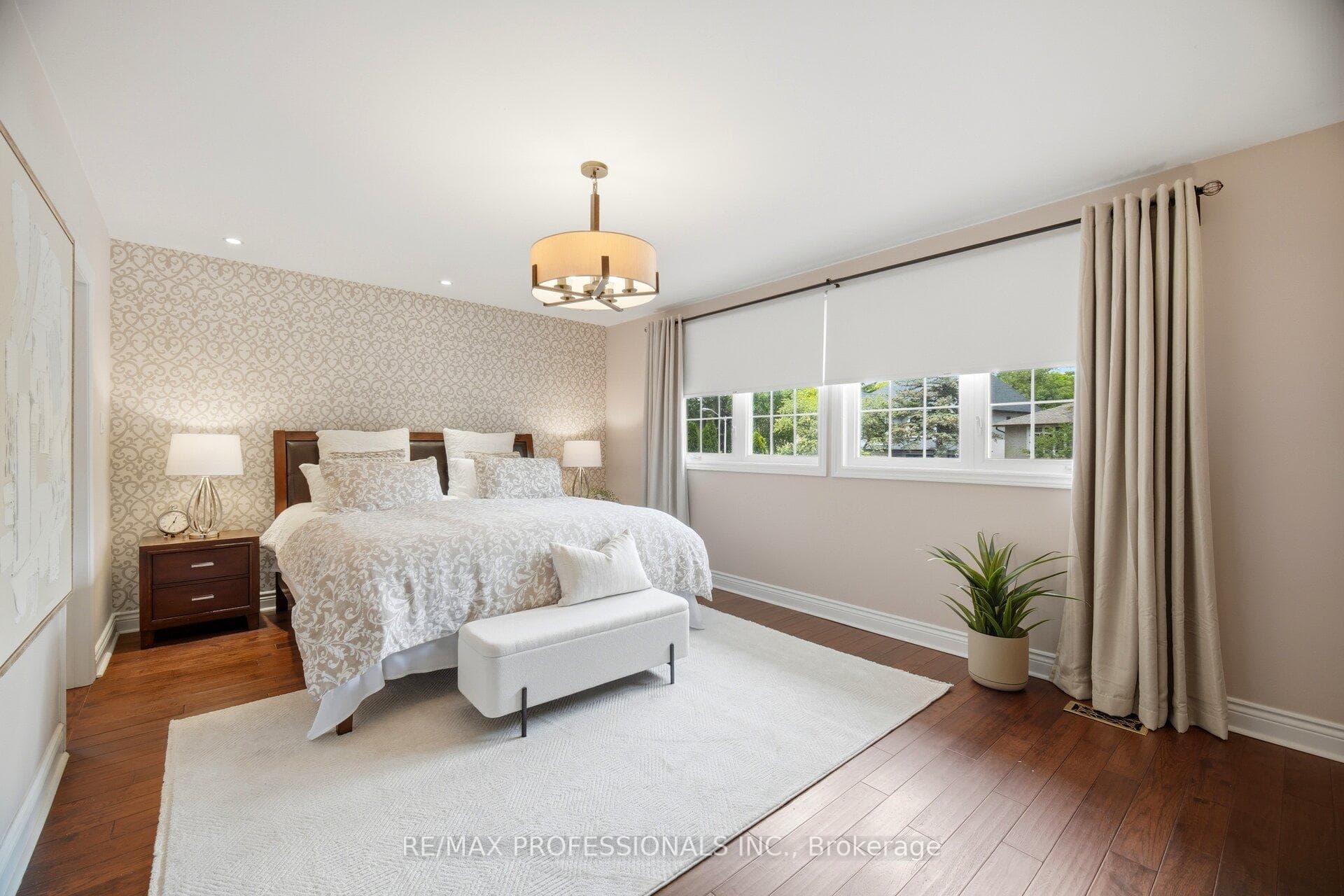12 Thicket Road photo 25