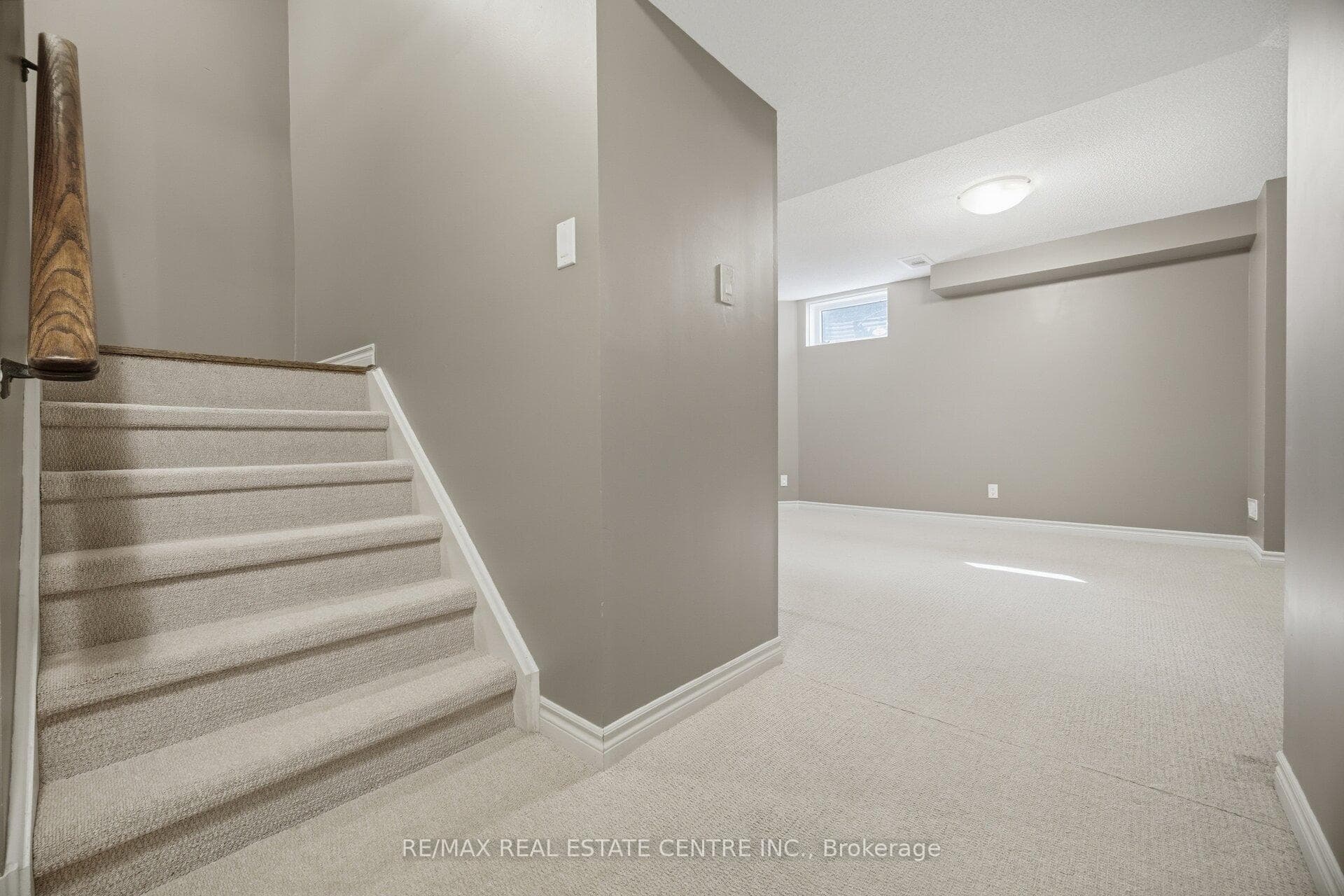 366 Hobbs Crescent photo 40