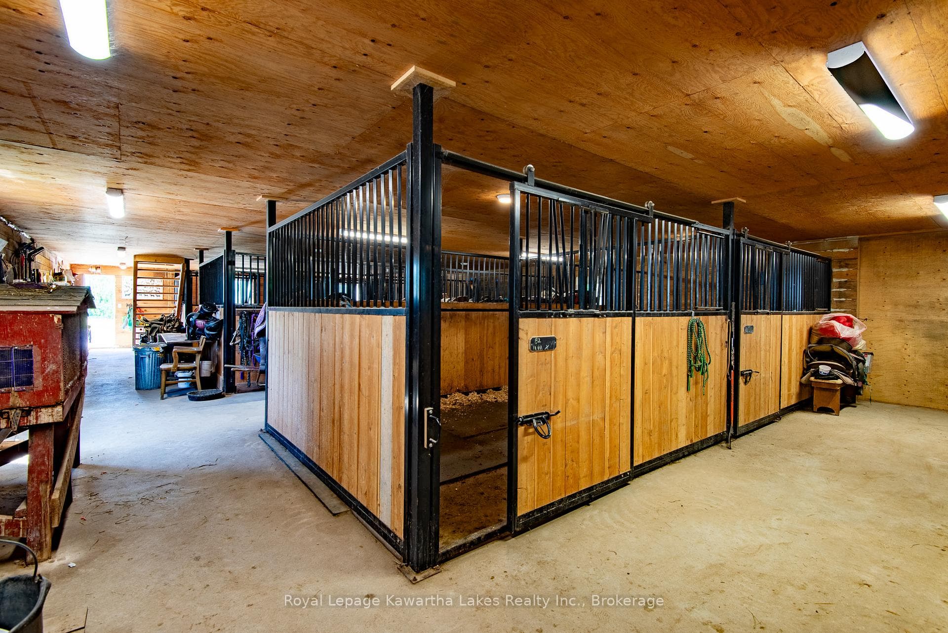 8 Box stalls