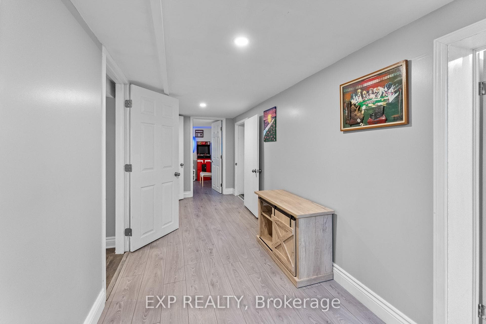 9 Parkdale Drive photo 23