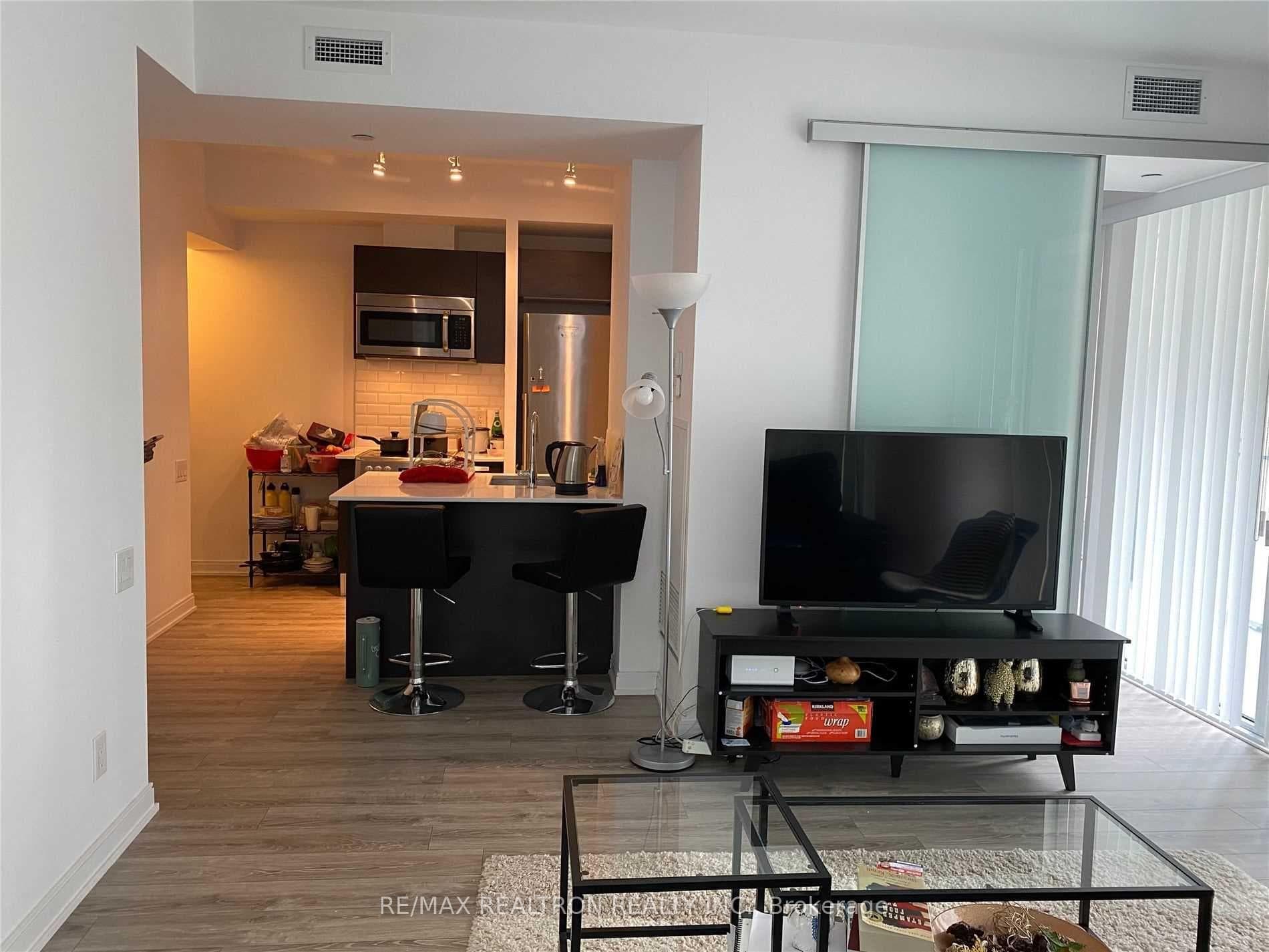 42 Charles Street Unit 609 photo 7