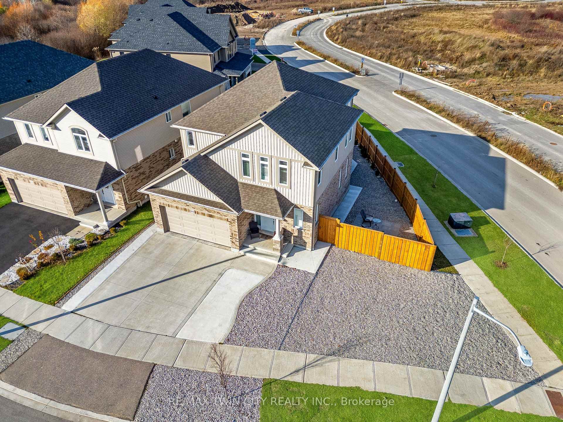 144 Cinnamon Fern Street photo 48