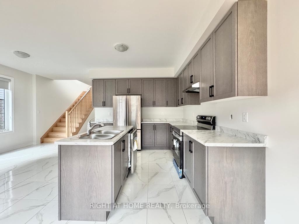 20 Durham Avenue photo 3