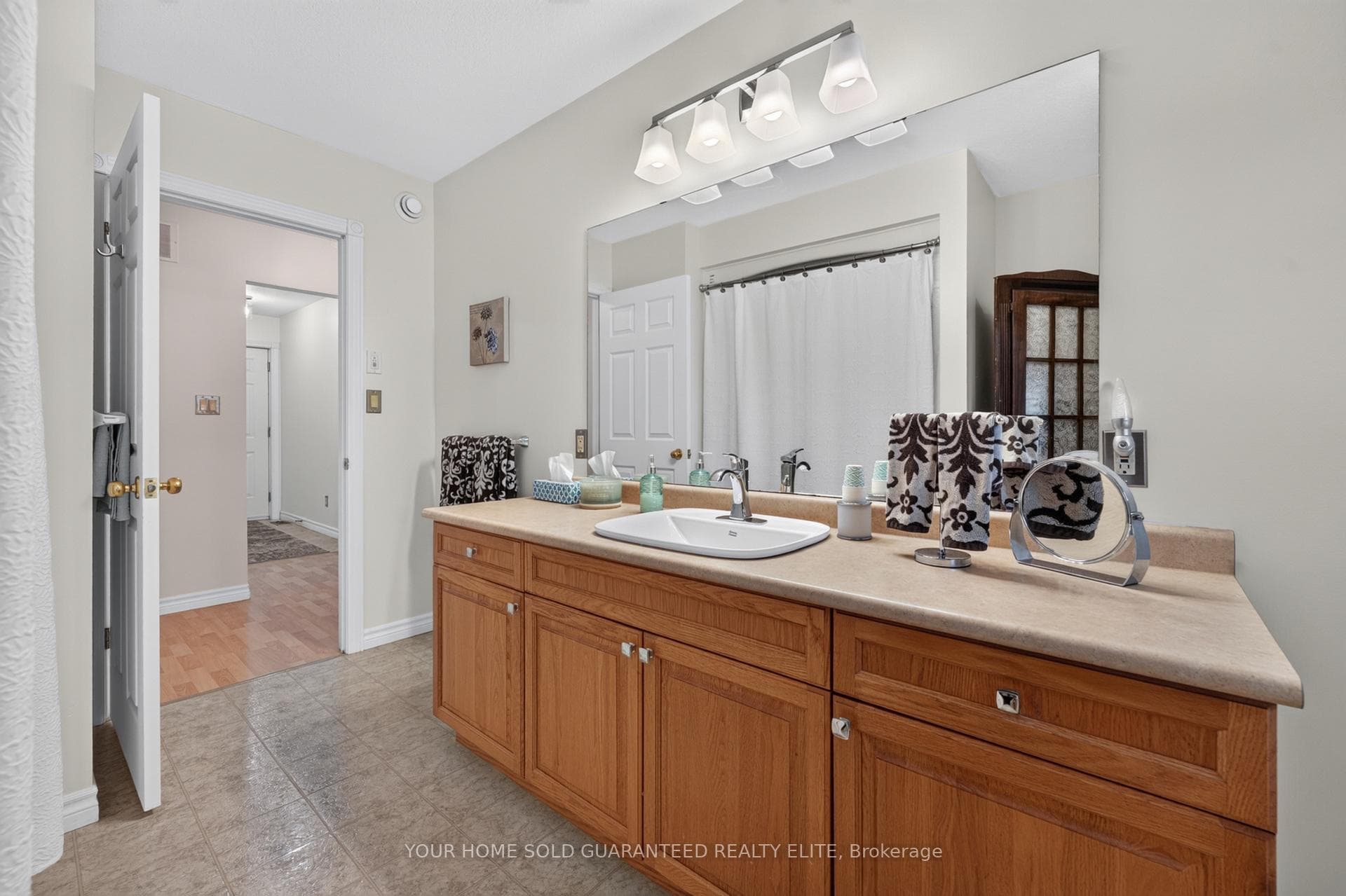 213 Margaret Street photo 14