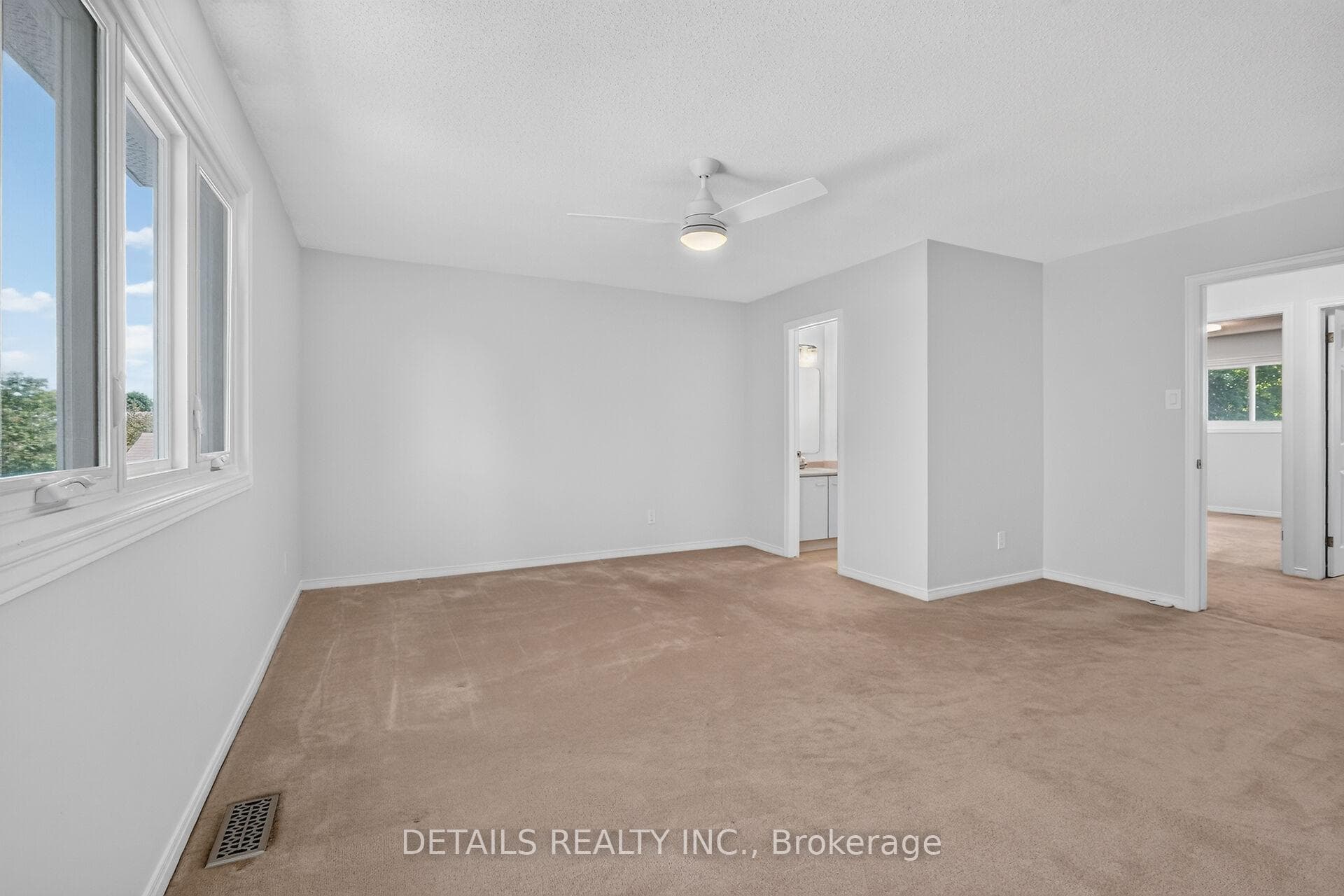 122 Ashpark Crescent photo 23