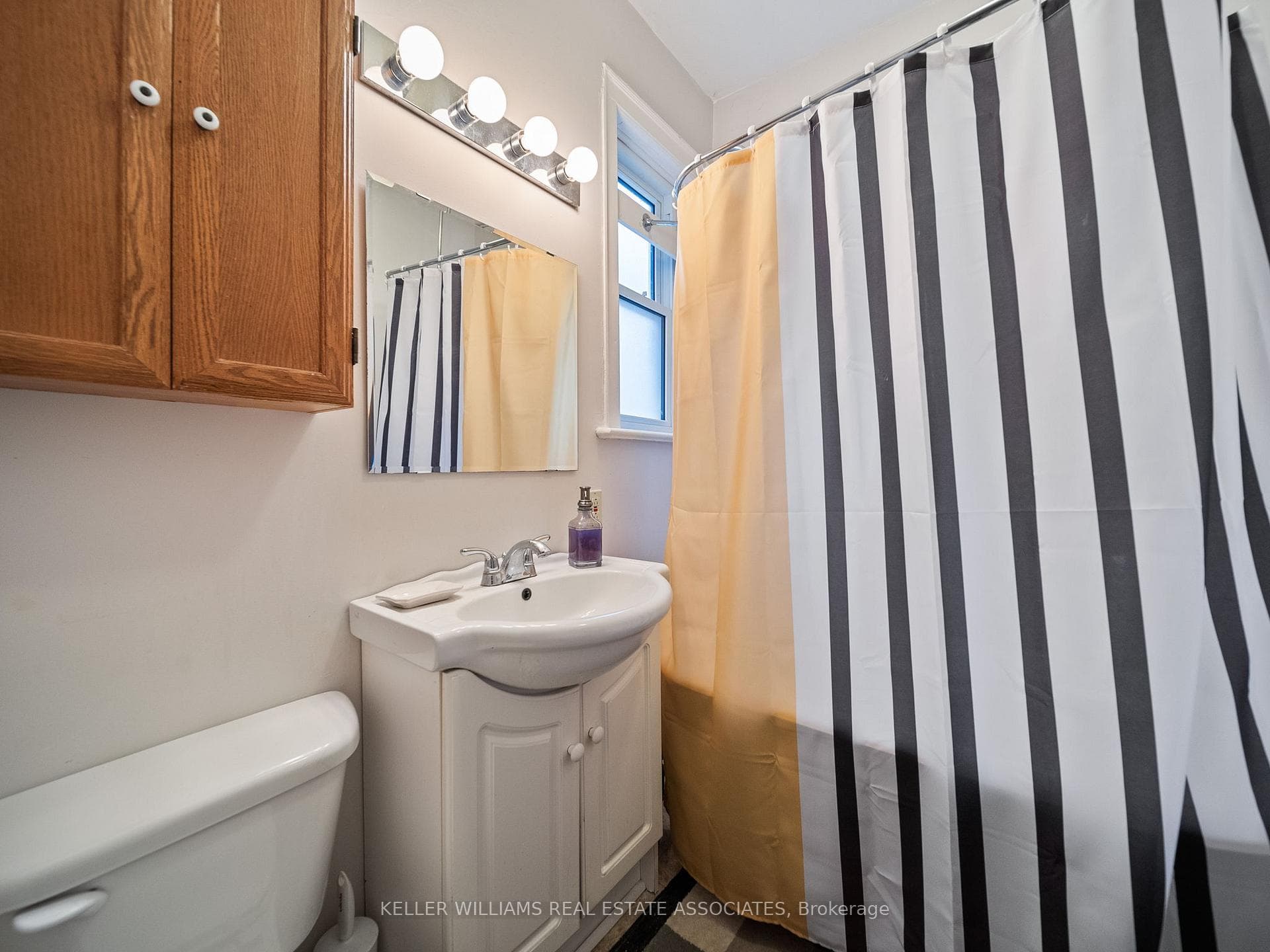 98 Mary Street photo 14