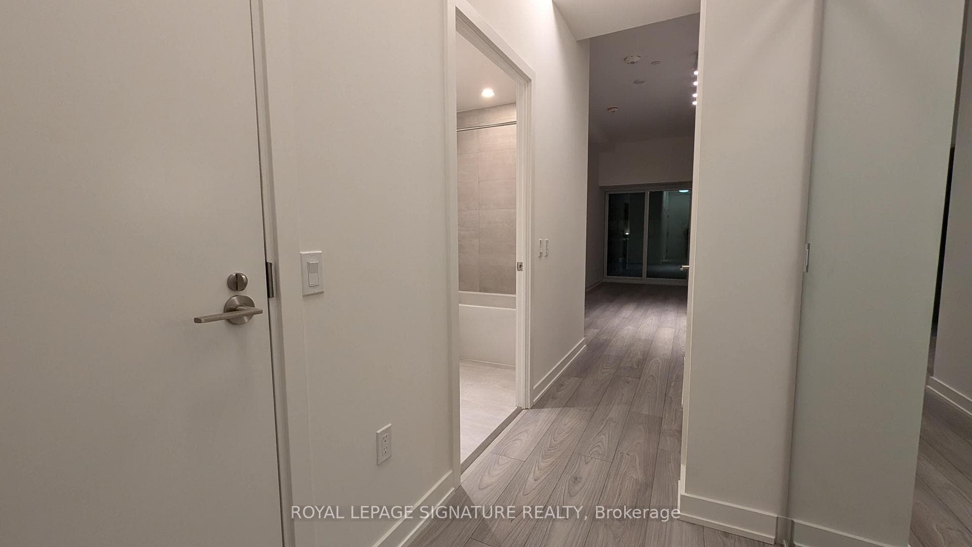 120 Broadway Avenue Unit 808 photo 14