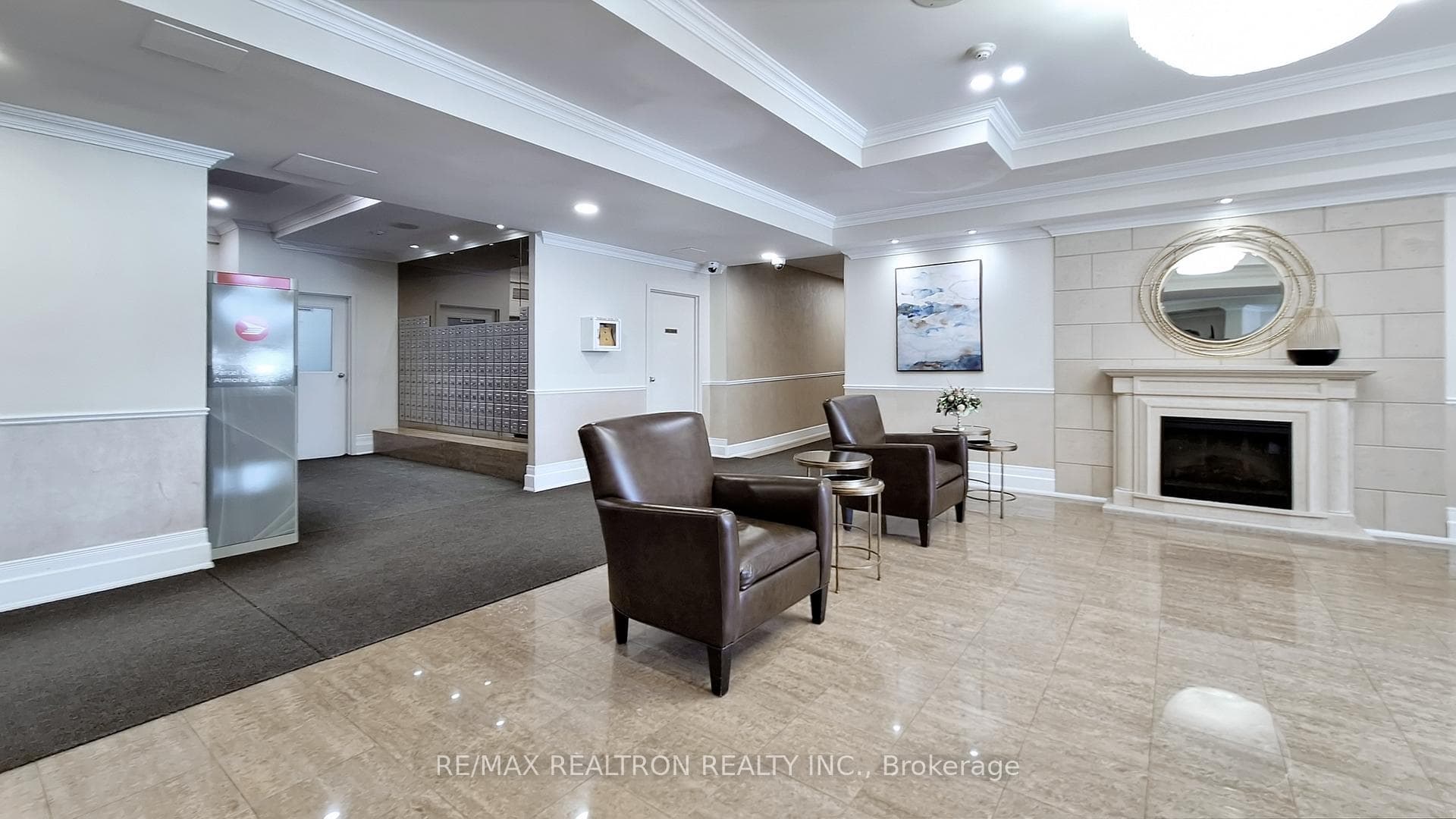 40 Harding Boulevard Unit 404 photo 4