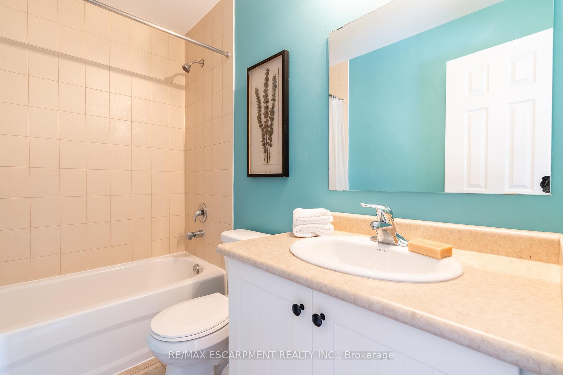 40 Gunby Boulevard photo 26