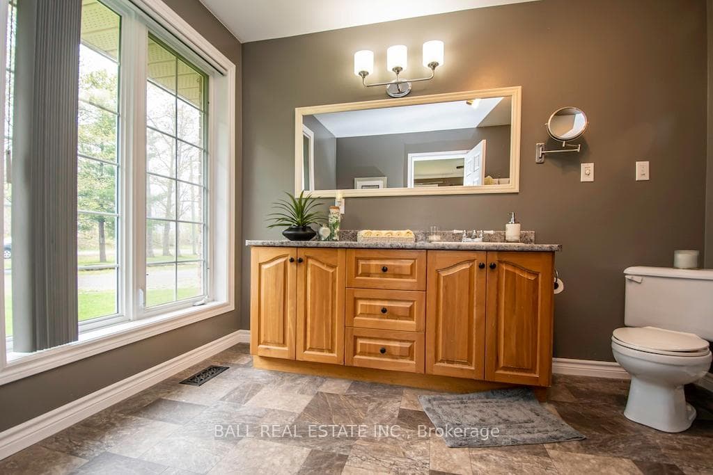 2800 Graham Road photo 21