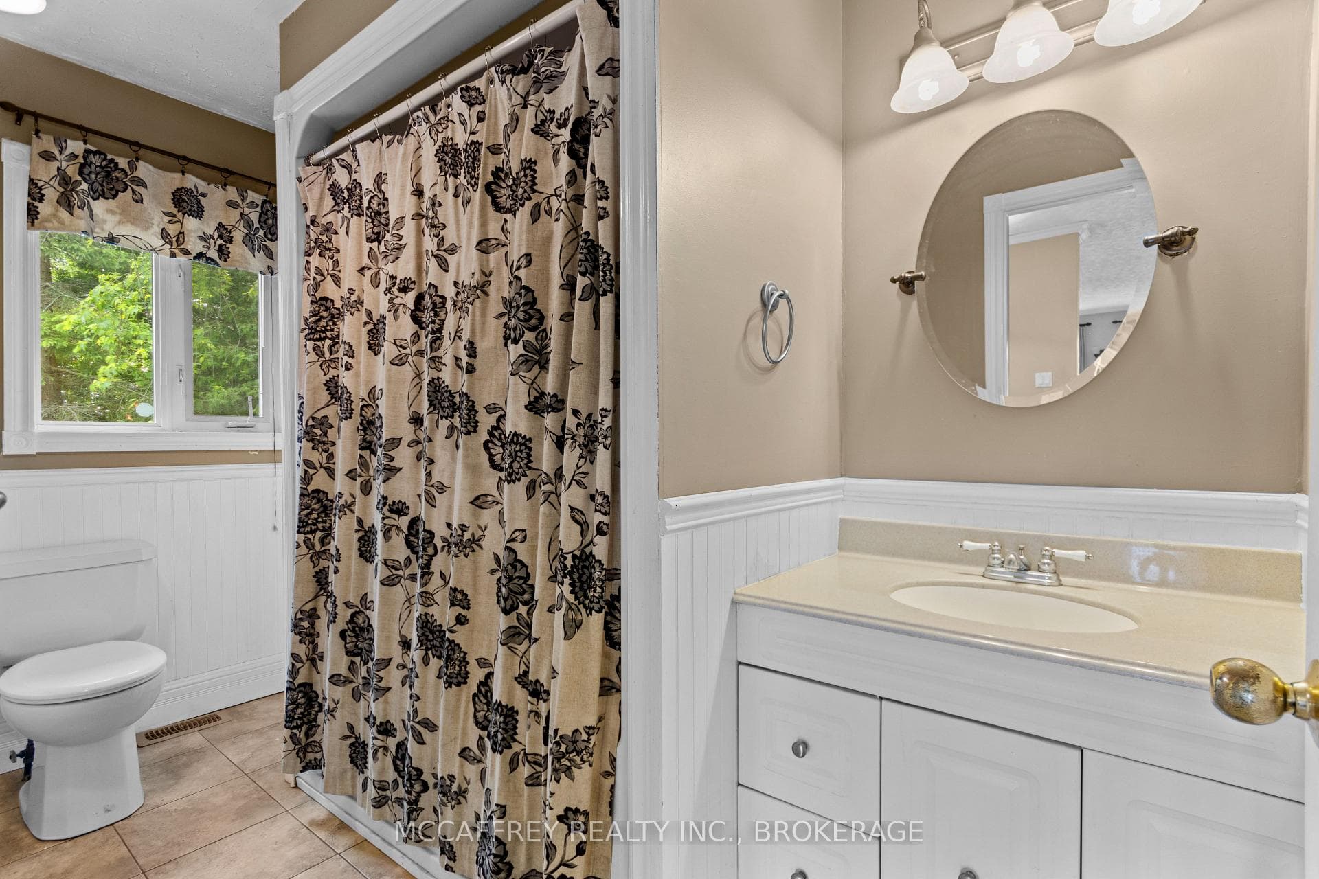 535 BEECHWOOD Road photo 27