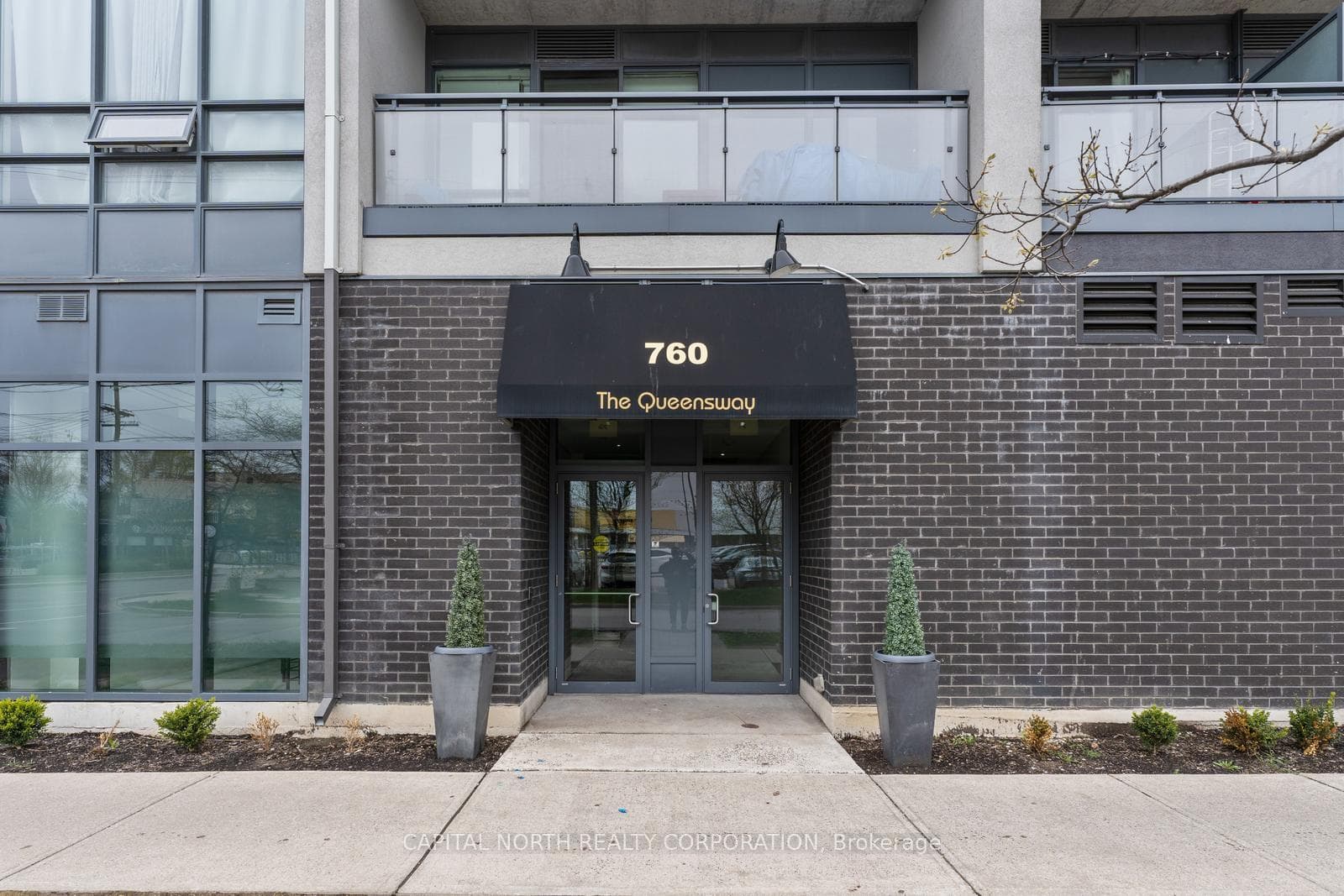 760 The Queensway N/A Unit 608 photo 1