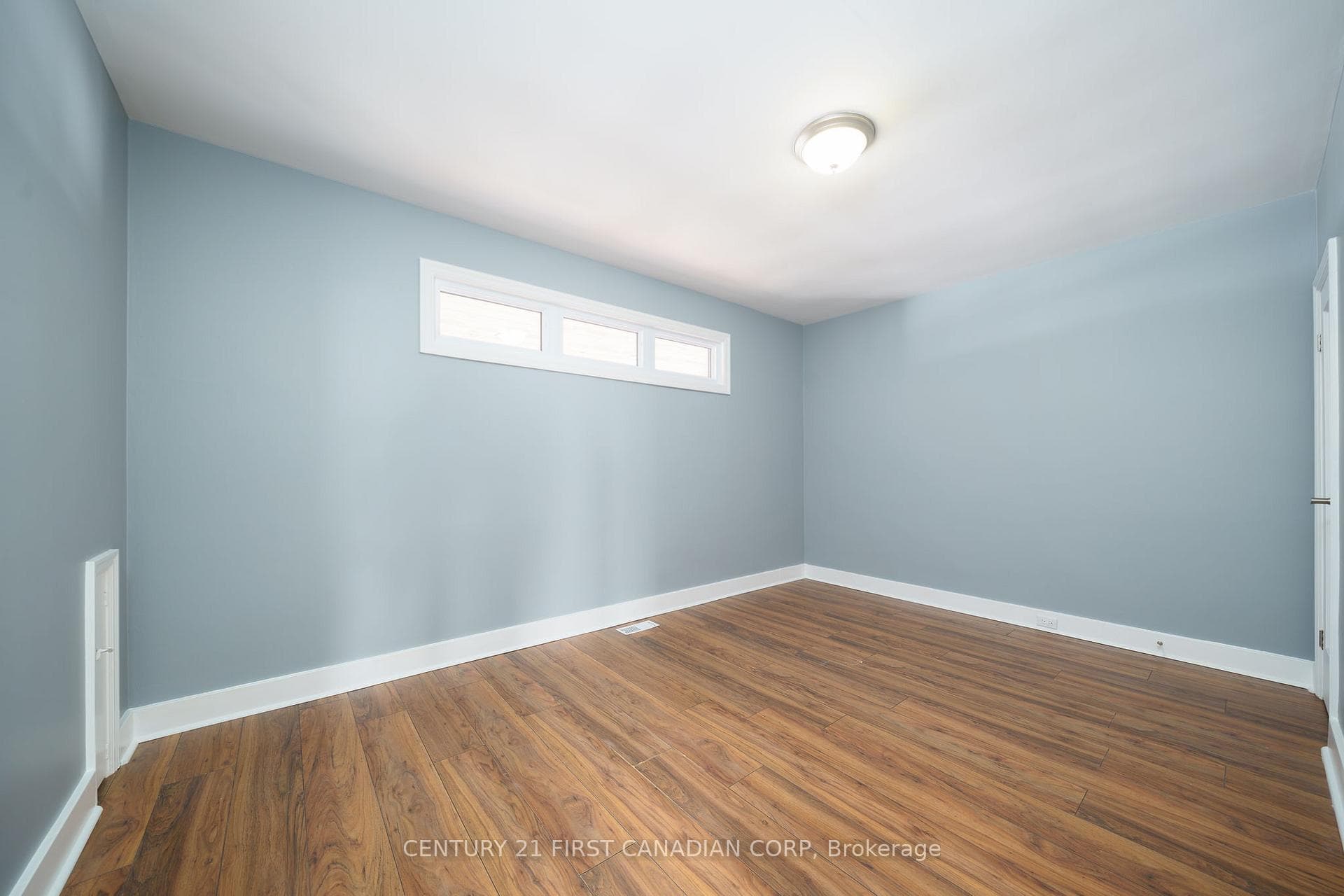 346 Caradoc Street photo 11