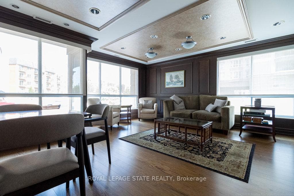 4000 Creekside Drive Unit 902 photo 35