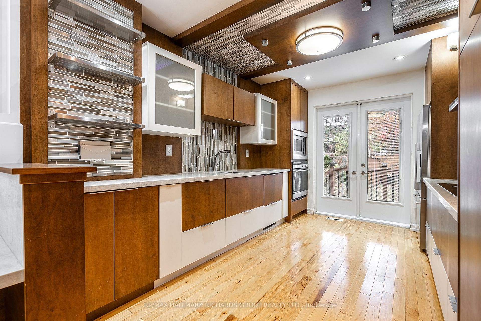 179 Lee Avenue photo 8