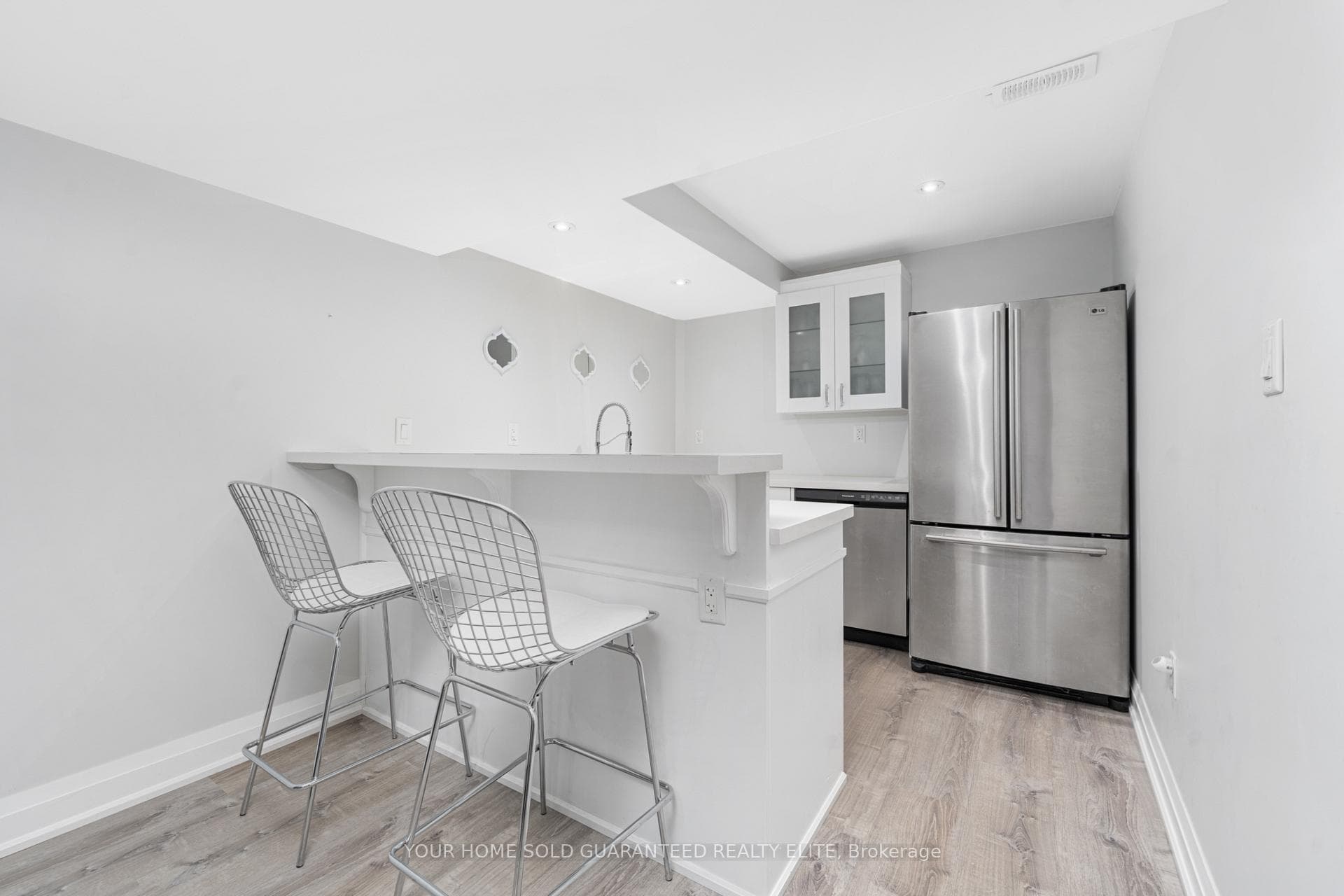 46 Peach Tree Lane photo 26