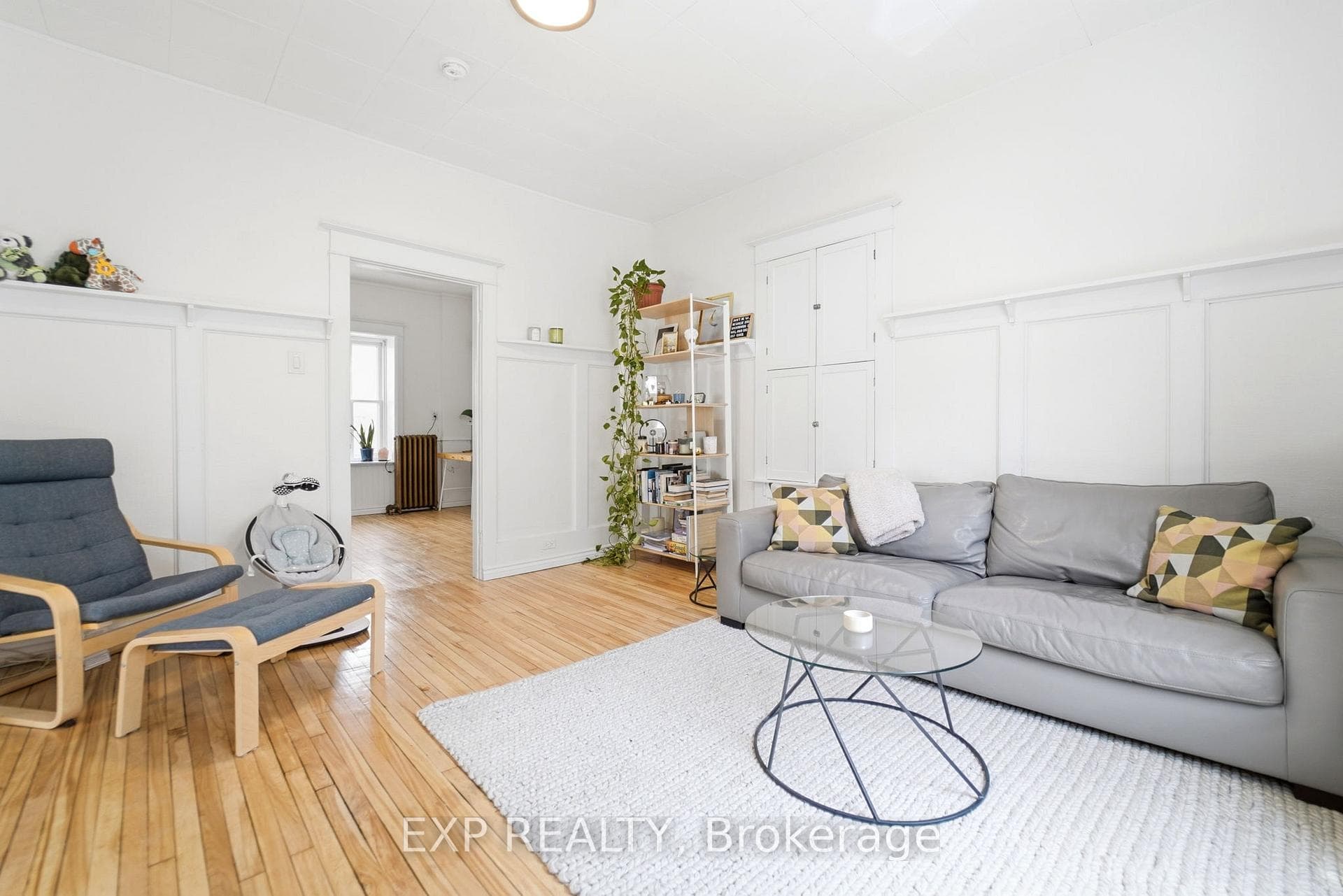 15 Avenue Place photo 7