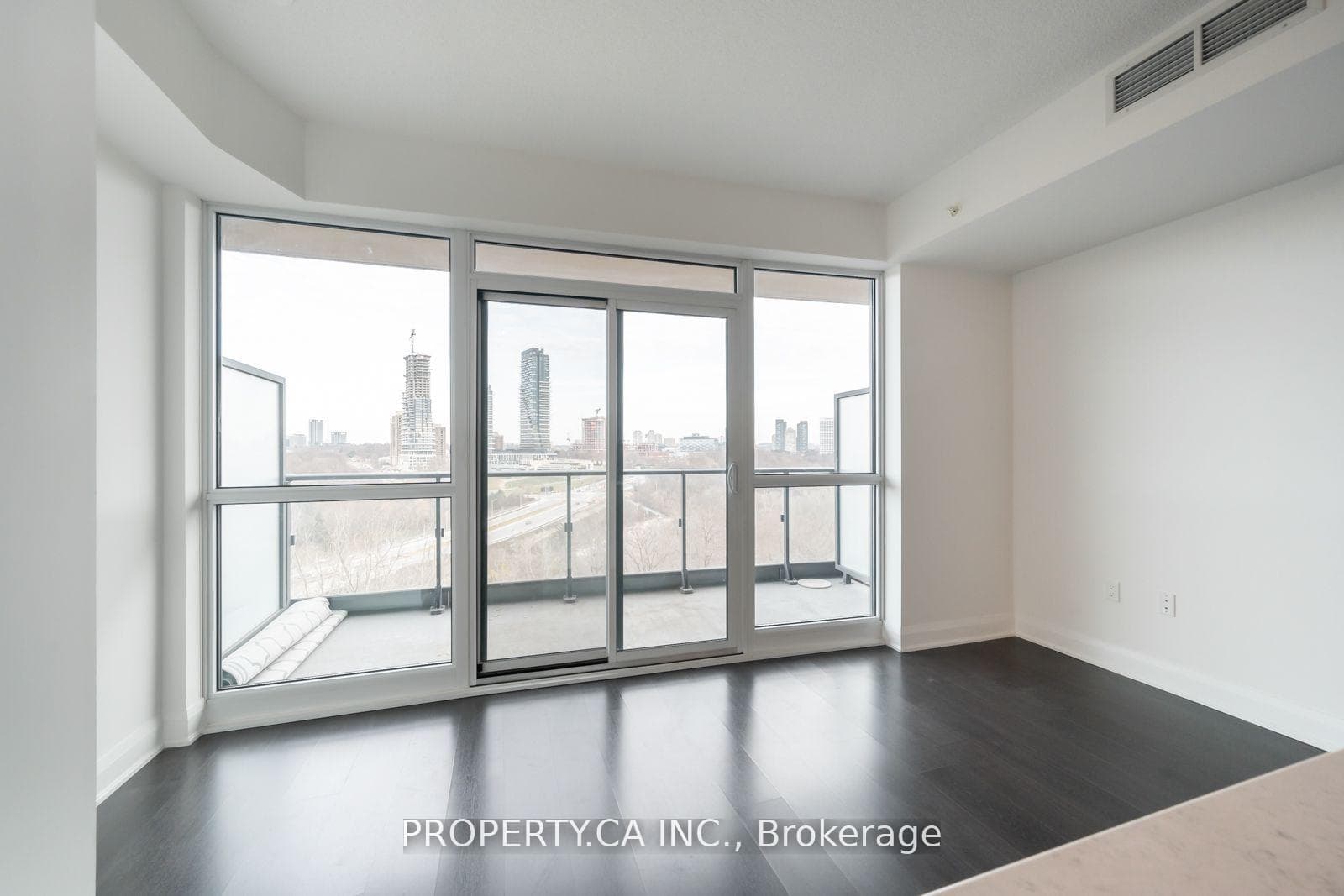160 Vanderhoof Avenue Unit 601 photo 18