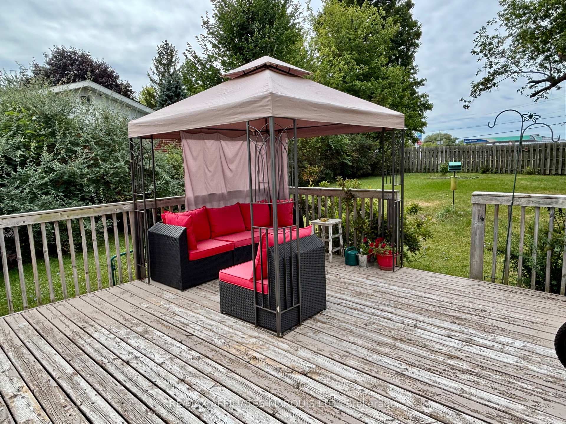 452 Dominion St Street photo 22