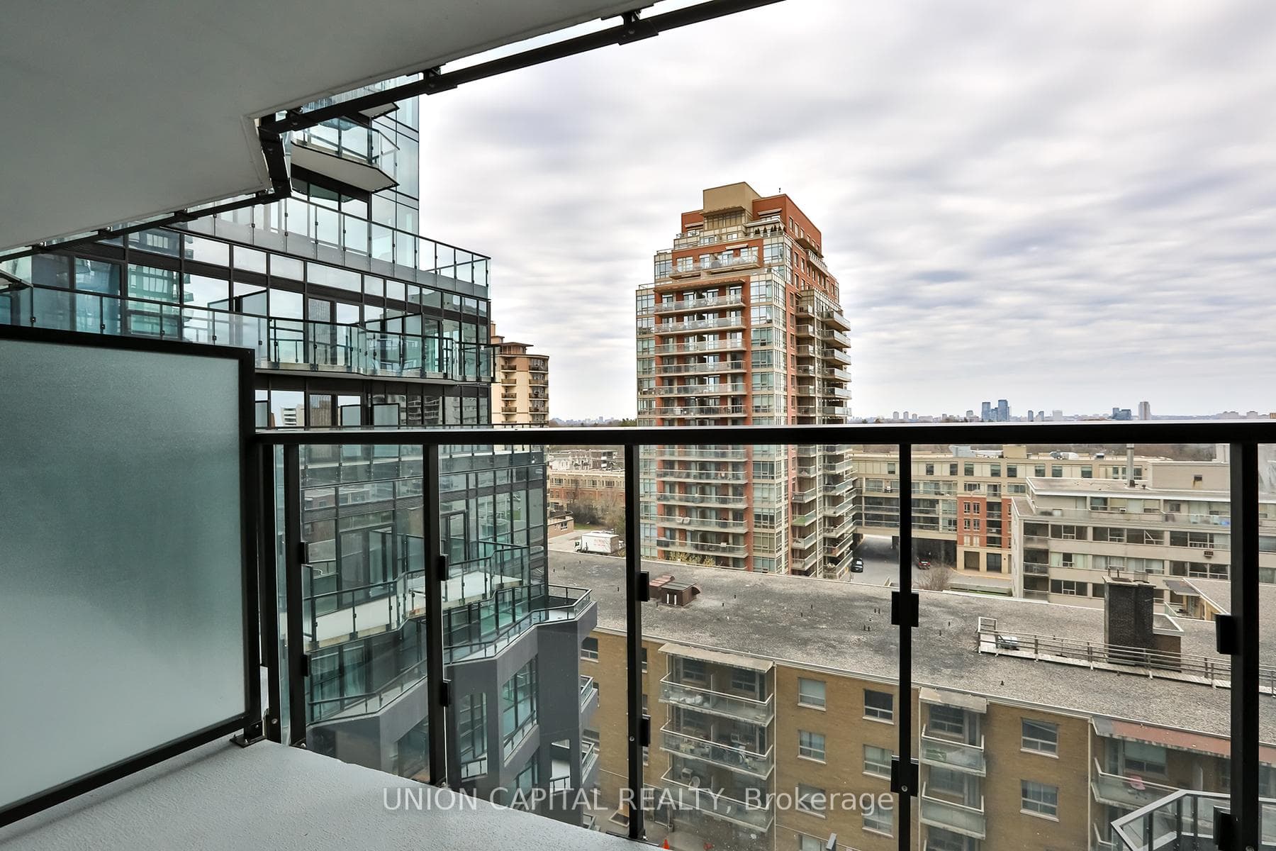 110 Broadway Avenue Unit 712S photo 16