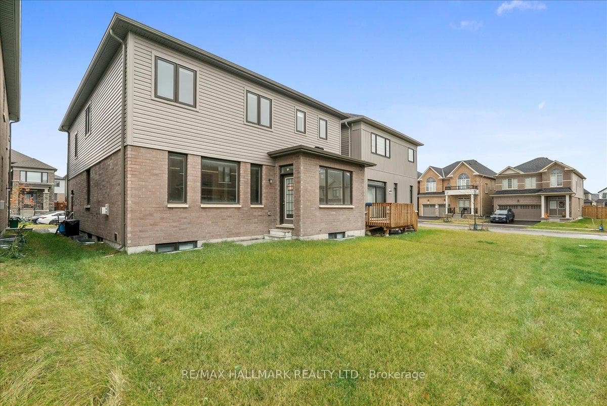 4 Bannister Road Unit BSMT photo 12