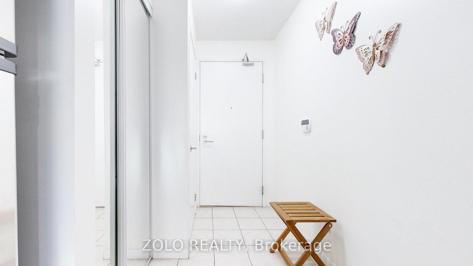 215 Fort york Boulevard Unit 1301 photo 6