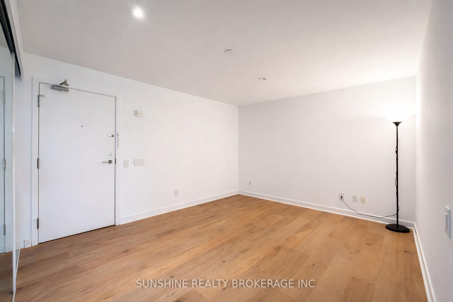 72 Esther Shiner Boulevard Unit 223 photo 9