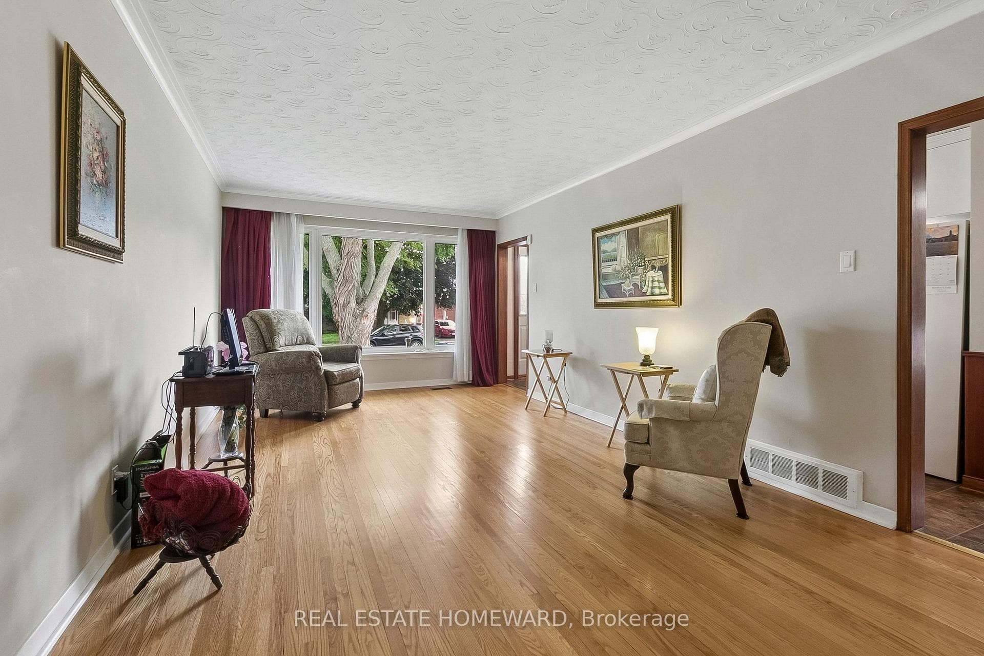 94 Rochman Boulevard photo 13