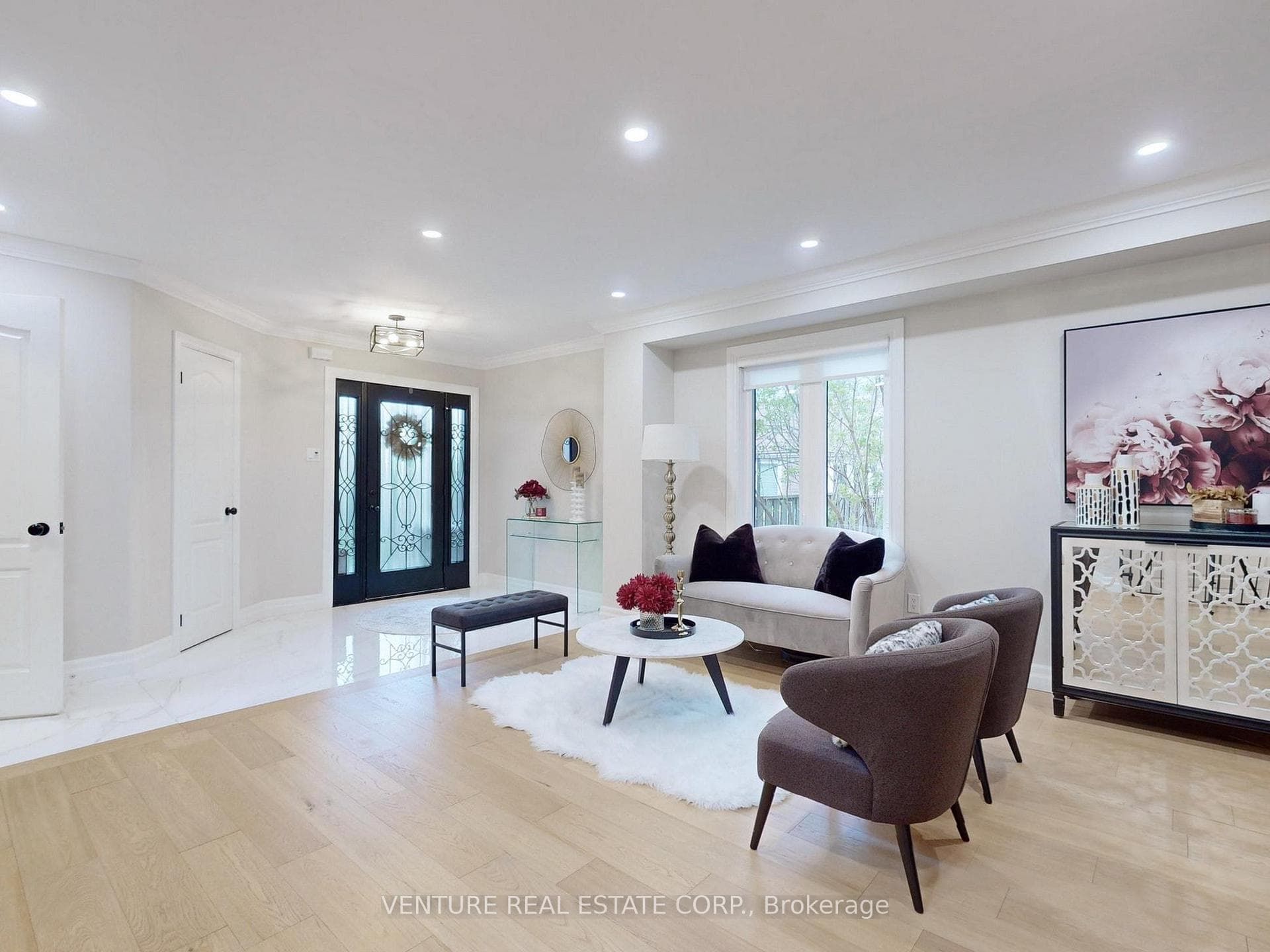 12 Dalcairney Road photo 3