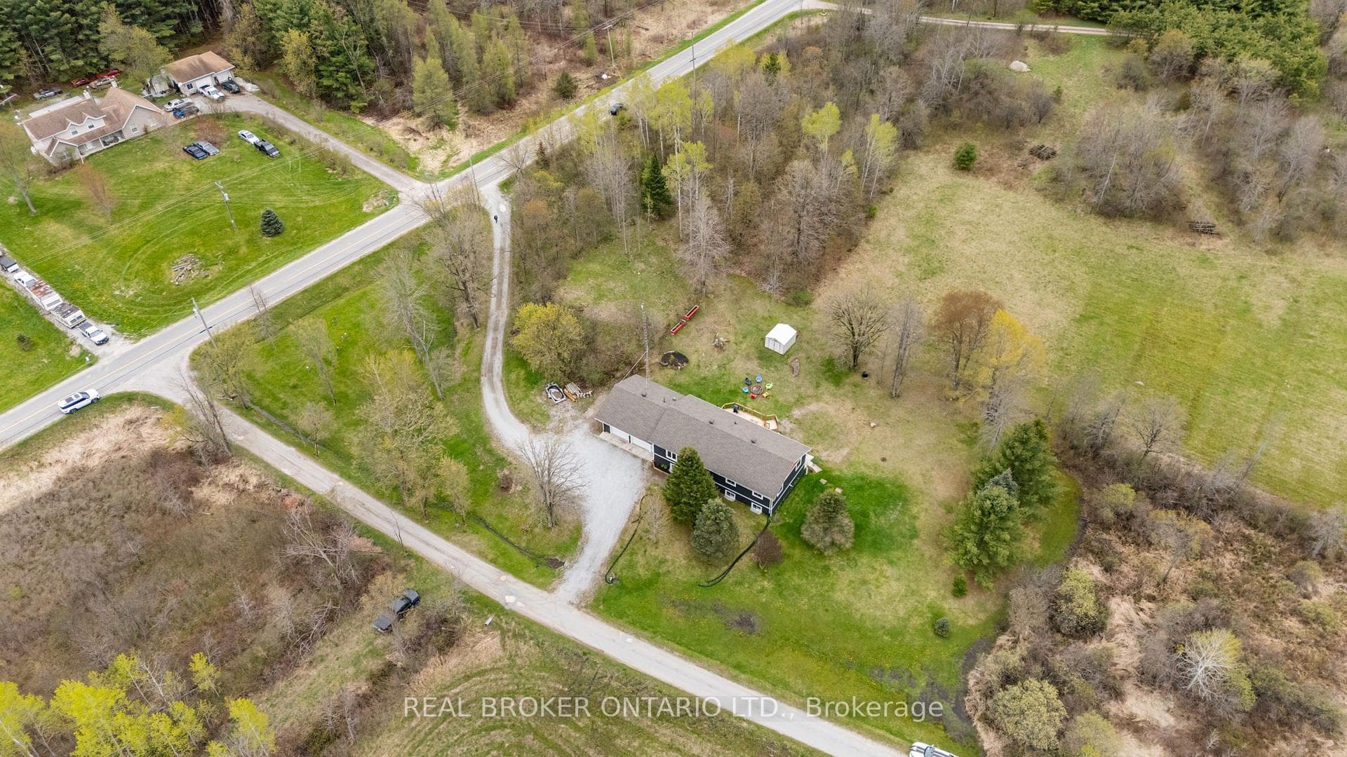 462 Anglican Church Road photo 31