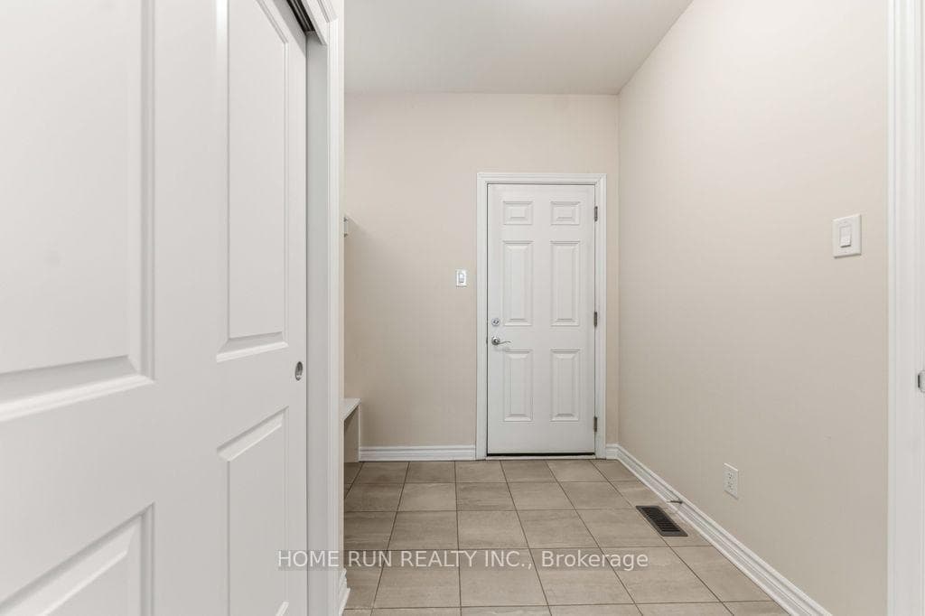 95 Shinny Avenue photo 22