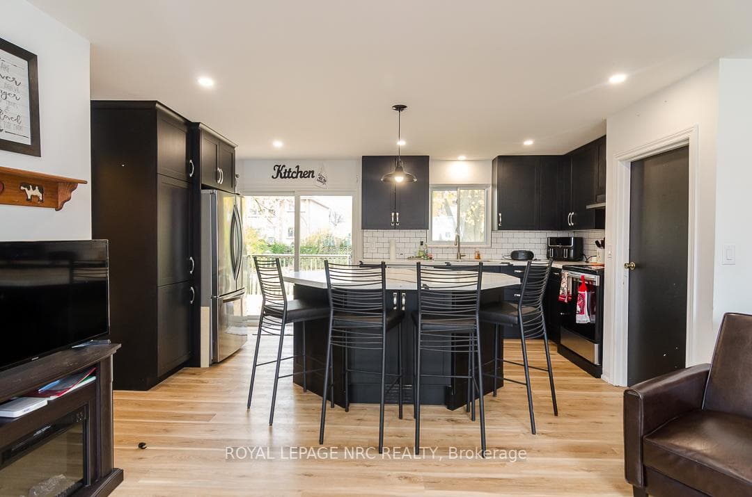 308 Pelham Road photo 9