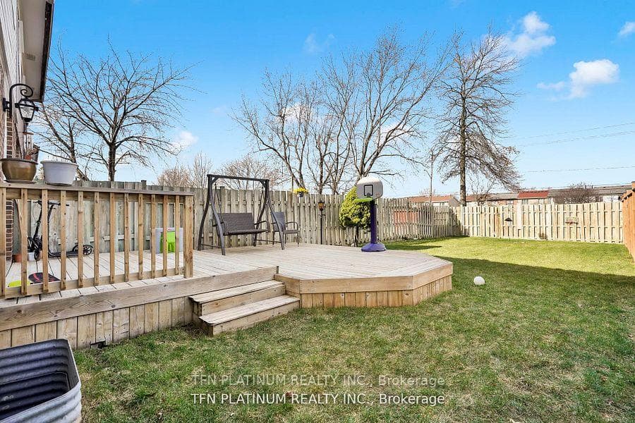 93 Kingswood Drive photo 38