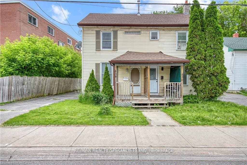 434 Division Street photo 2