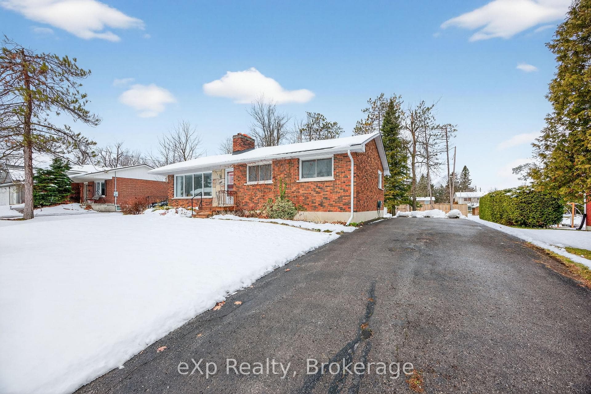 245 Victoria Street photo 4