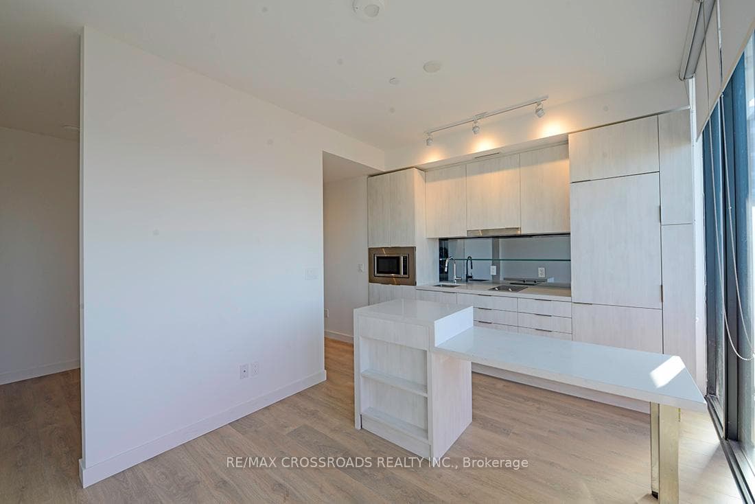 215 Queen Street Unit 2503 photo 9