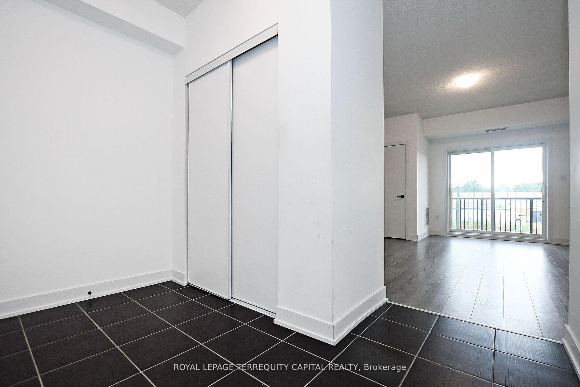 6 Spice Way Unit 212 photo 23