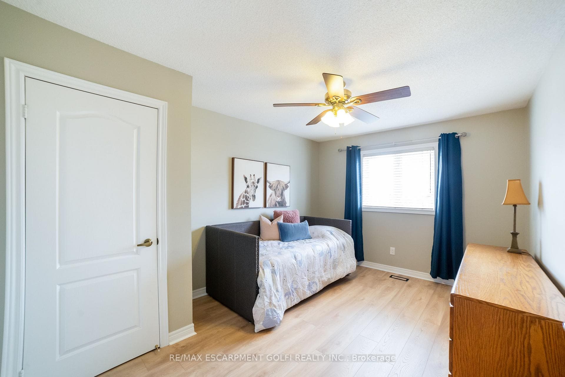 144 Acton Boulevard photo 26