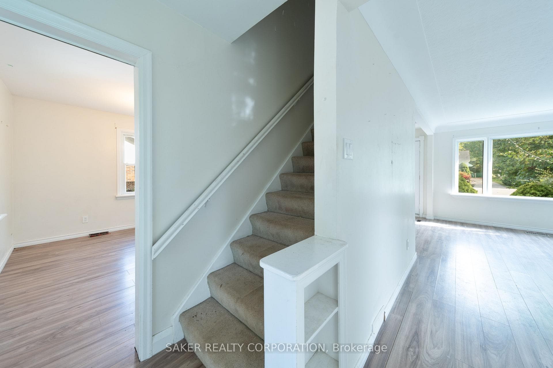 1784 Parkhurst Avenue photo 13