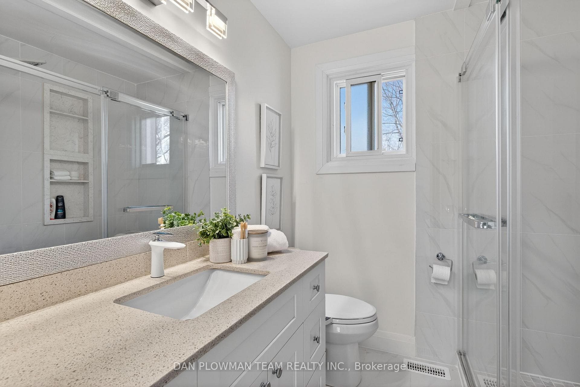 386 Grange Court photo 24