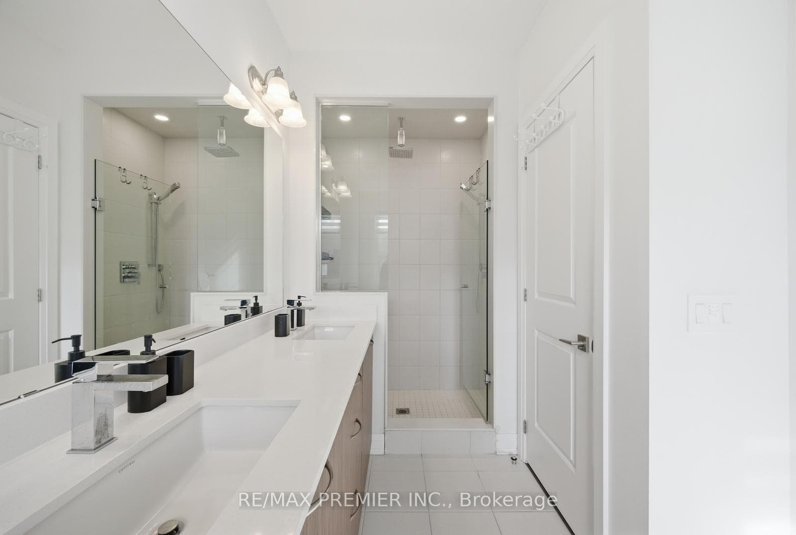 229 Vermont Avenue photo 28