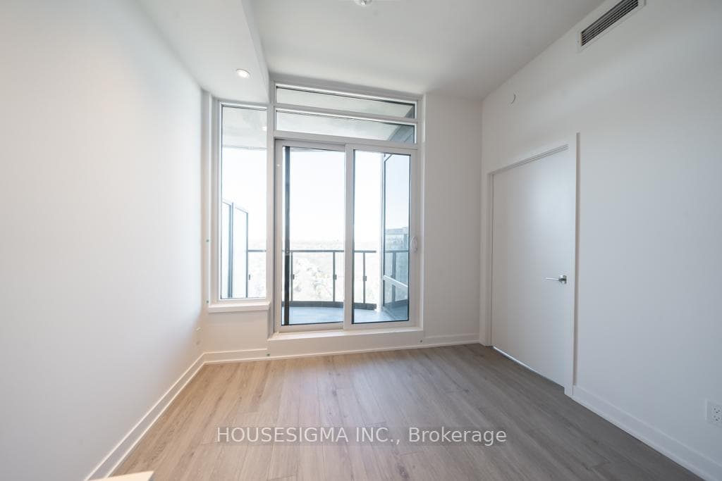1926 Lake Shore Boulevard Unit 3201 photo 9