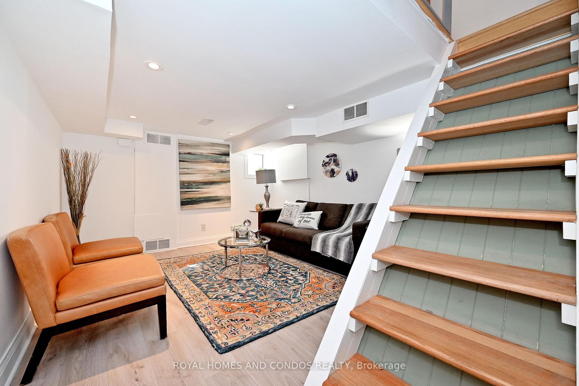 14 Balfour Avenue photo 34