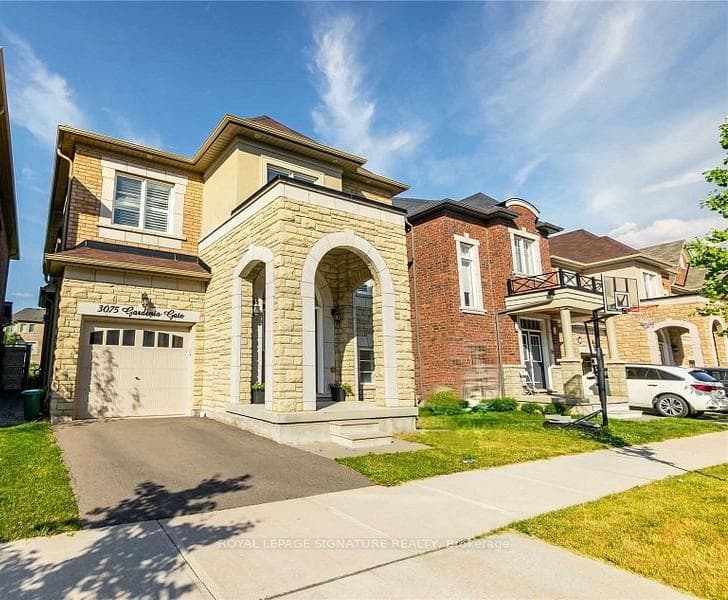 3075 Gardenia Gate photo 2