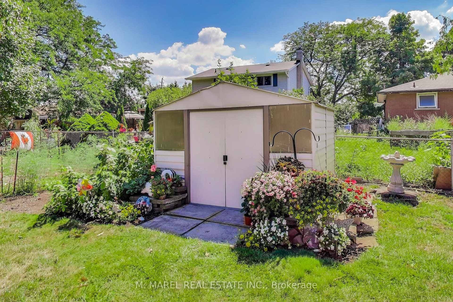 5 Woodsview Place photo 40