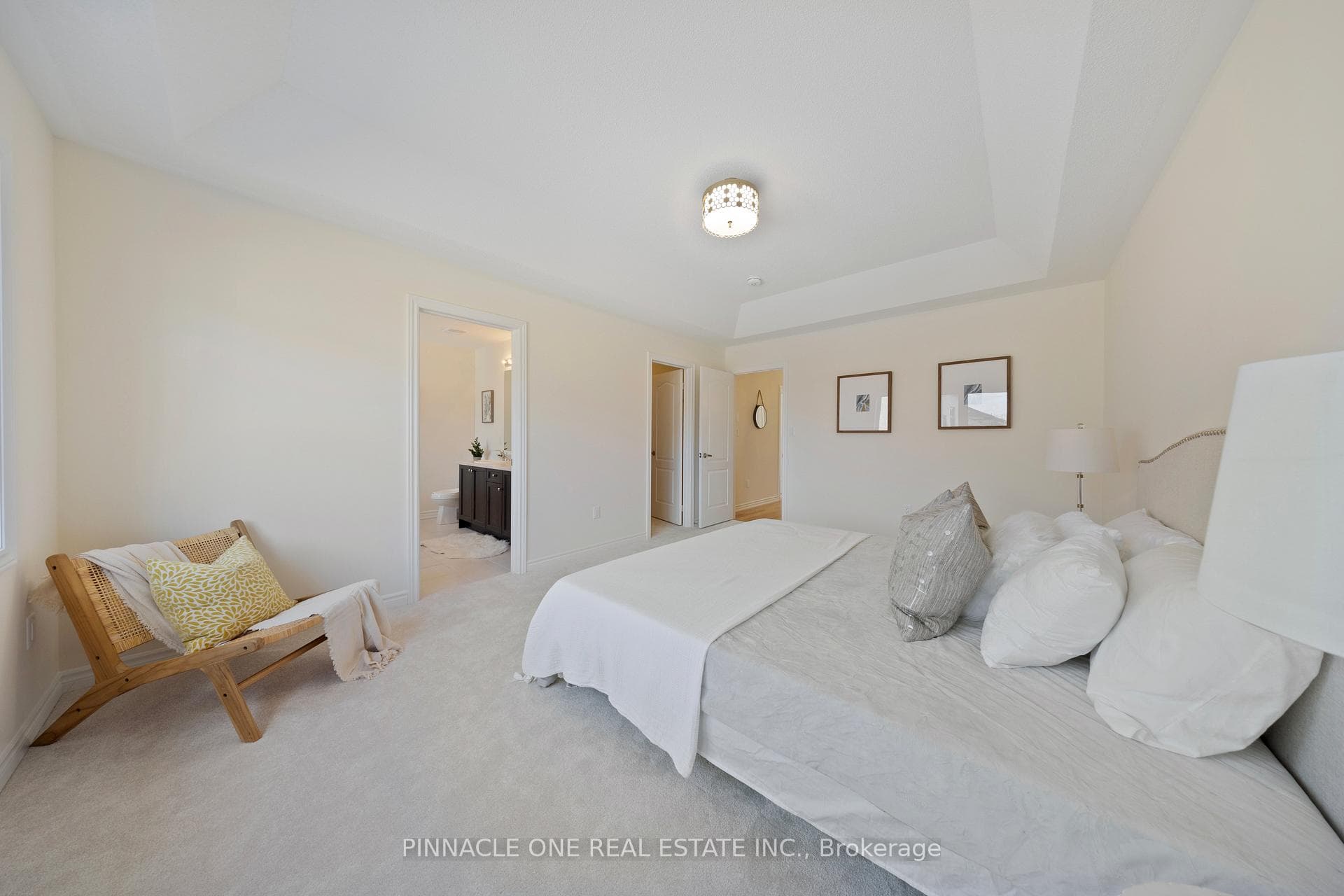 2111 Hallandale Street photo 26