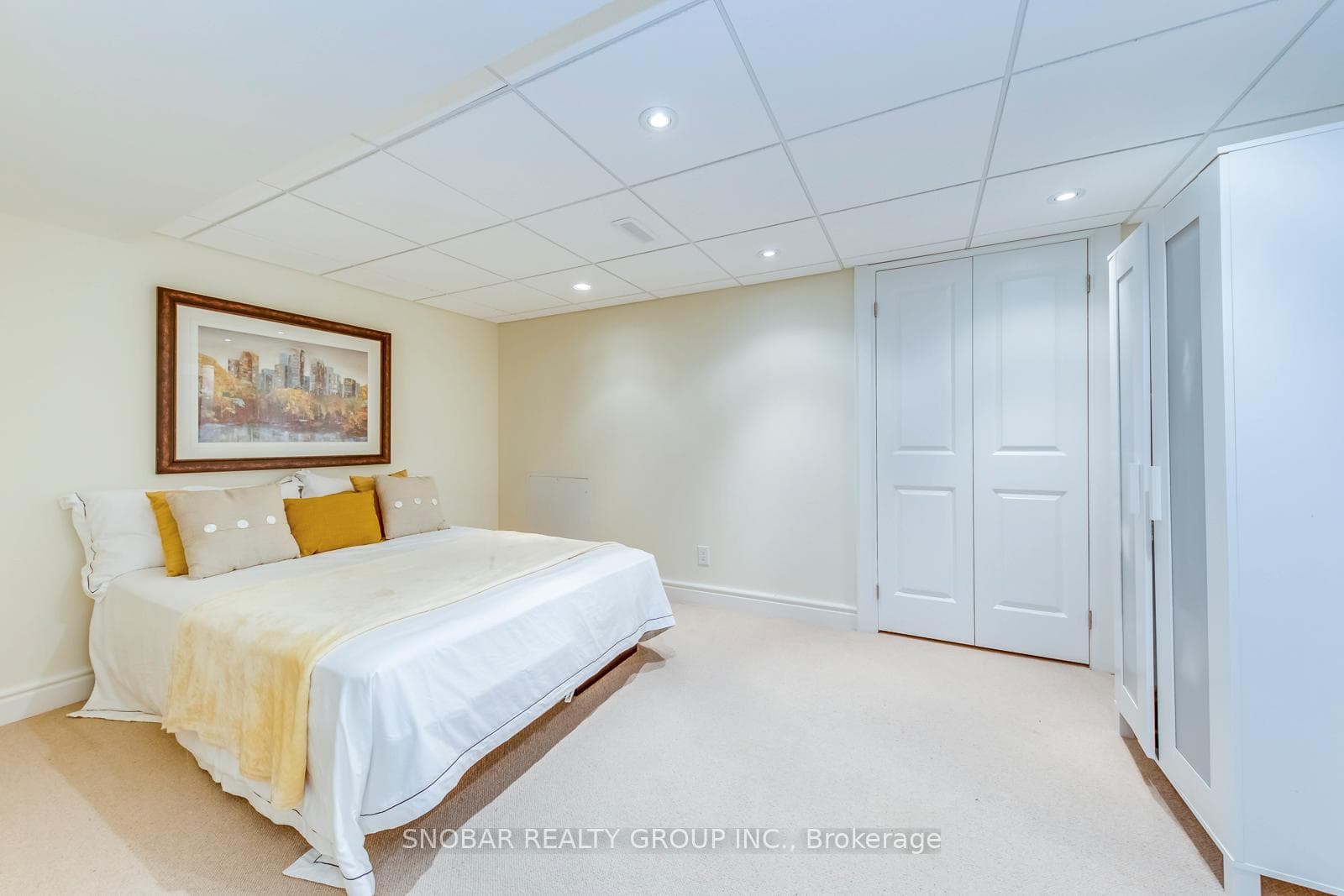 53 Topham Crescent photo 32