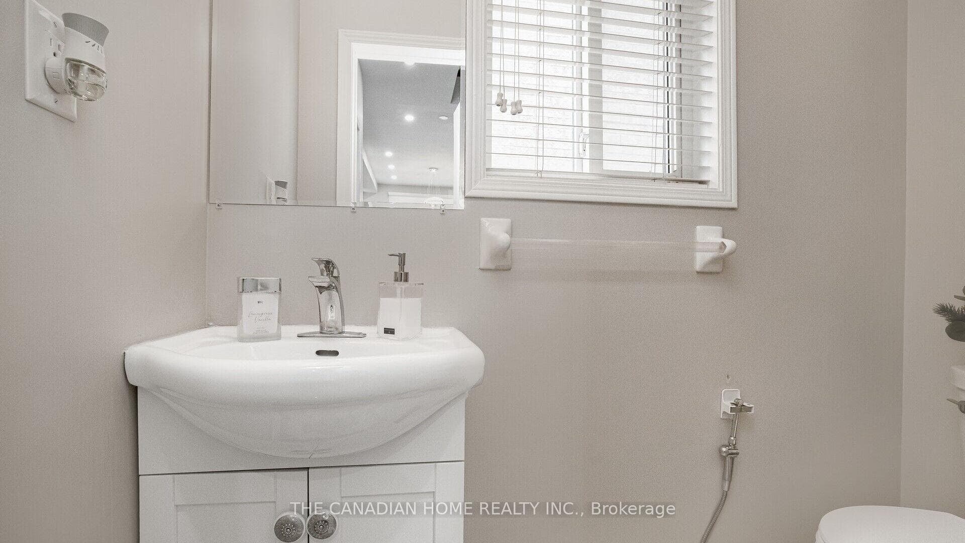 3849 Talias Crescent photo 15